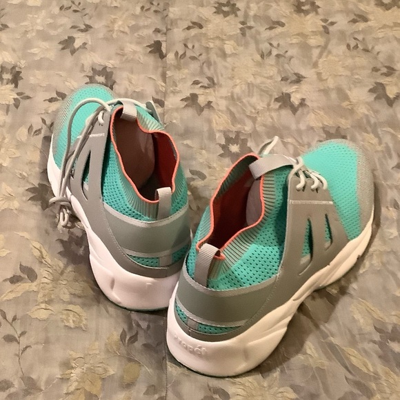 Propet Teal and Gray Women's Sneakers, Size 13X, NWOT. - Picture 10 of 14